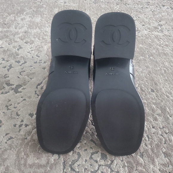 Chanel 2022 Interlocking CC Logo Boots 35 - Picture 15 of 16